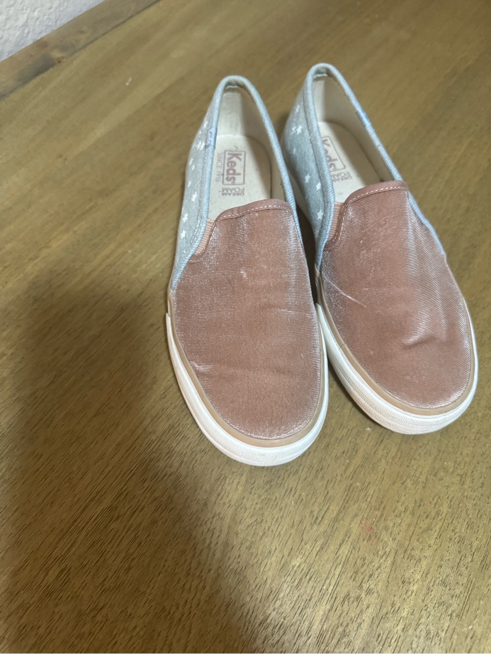 Keds Velvet Slip-On Mules in Dusty Rose with Gray Star Sides